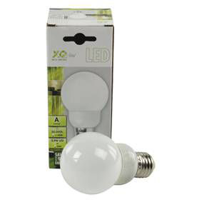XQ LED lampa E27 0,9W varmvit